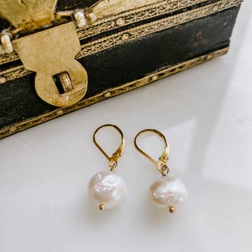 Derive Jewelry - Classic Pearl Earrings