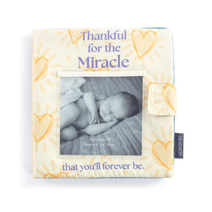 Demdaco - Miracle Baby Book