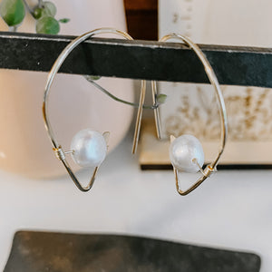 Derive Jewelry - Entranced Pearl Threader Earrings