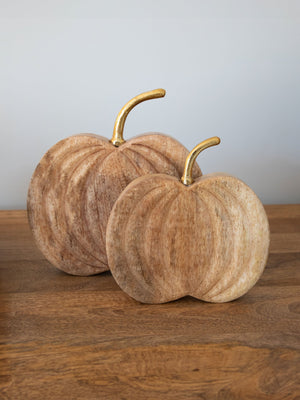 Mary Square - Pumpkin & Wood Decor