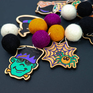The Woodsy Craft Co. - DIY Craft Kit - Halloween Garland
