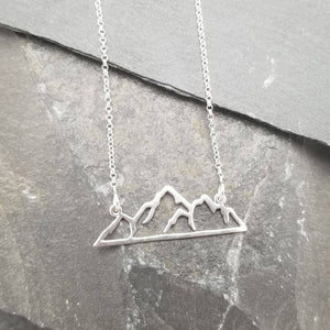 Elizabeth Jewelry - Silver Mountain Cutout Necklace